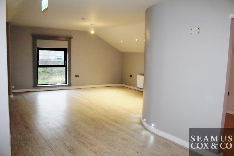 4 Queen Elizabeth Road 2